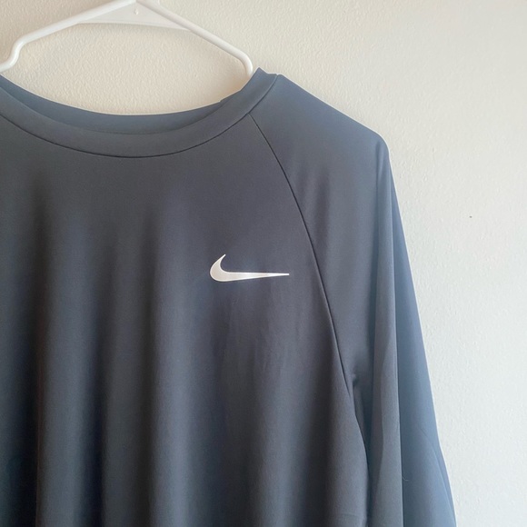 *NWT NIKE DriFit Top - Picture 2 of 3
